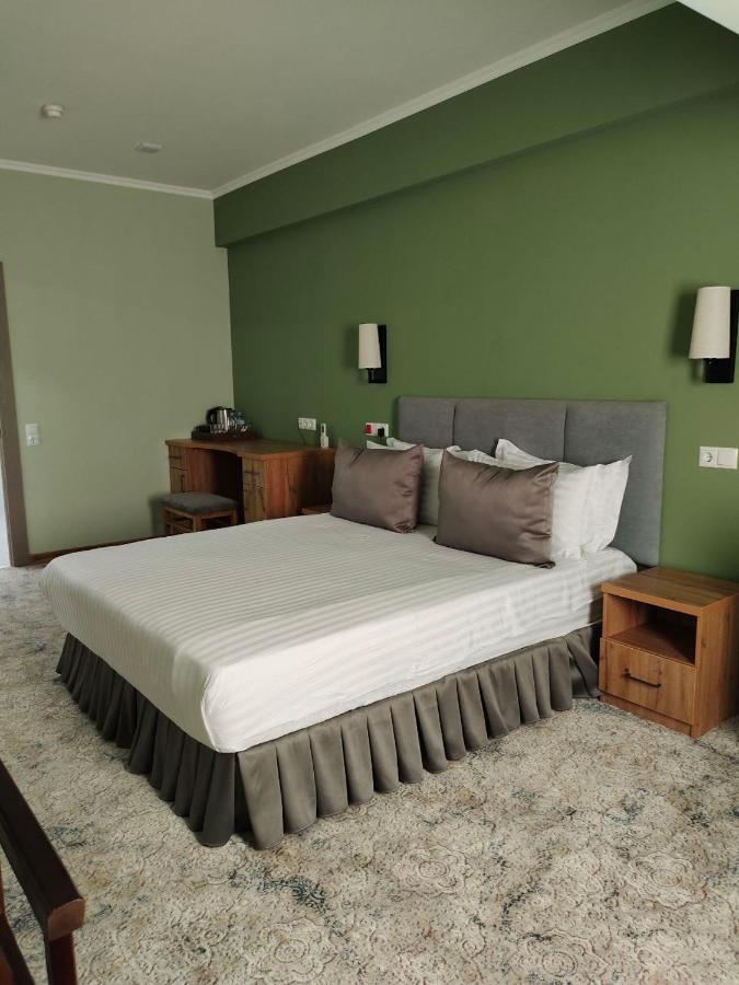 Le Grande Plaza Hotel ทาชเคนต์ ภายนอก รูปภาพ