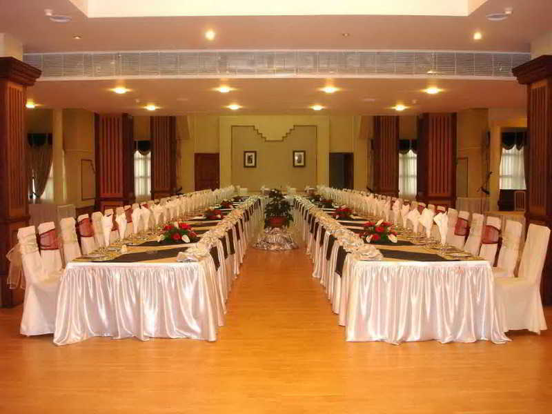 Le Grande Plaza Hotel ทาชเคนต์ ภายนอก รูปภาพ