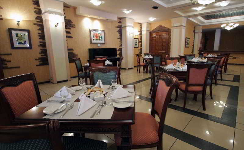 Le Grande Plaza Hotel ทาชเคนต์ ภายนอก รูปภาพ
